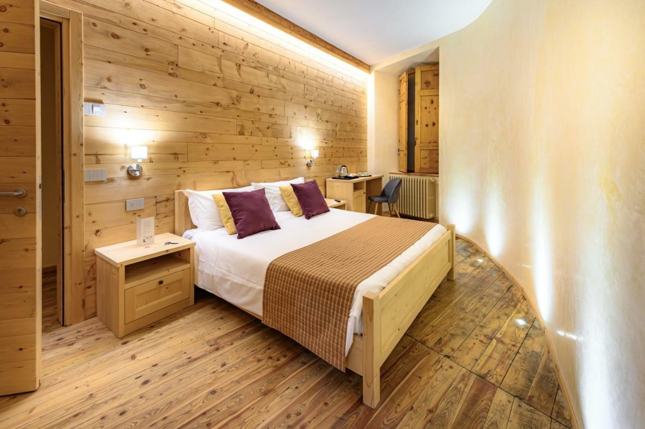 B&B Antica Residenza Centro Storico Тирано Экстерьер фото