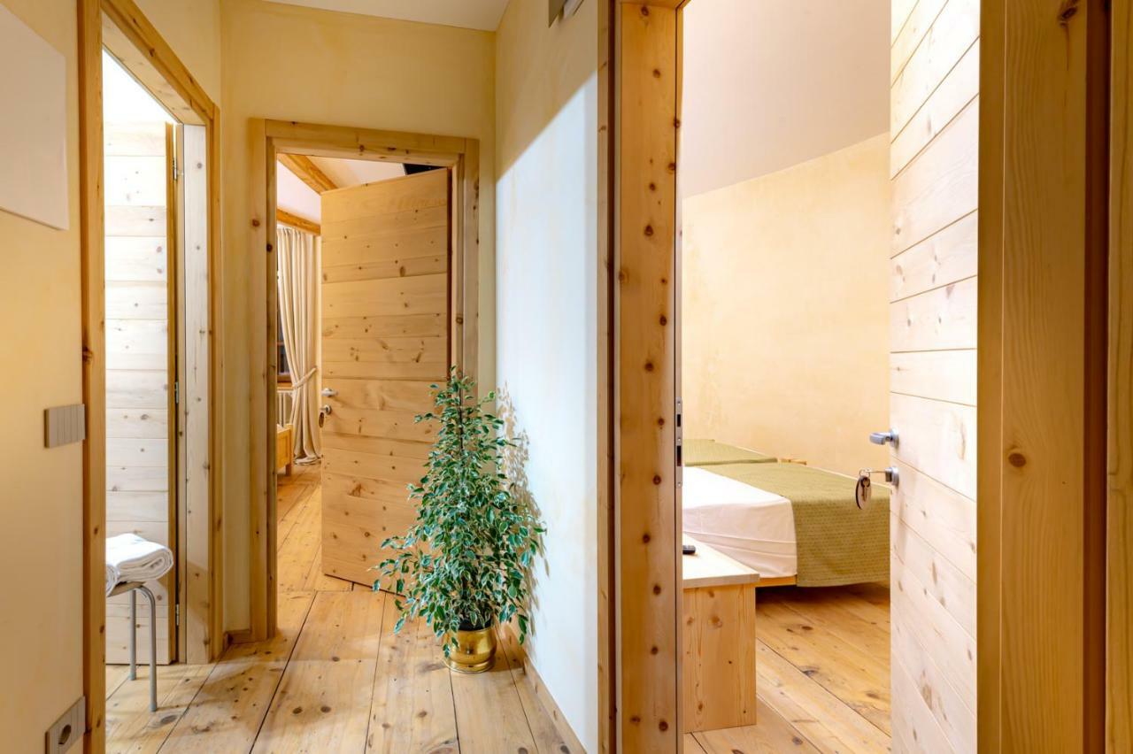 B&B Antica Residenza Centro Storico Тирано Экстерьер фото